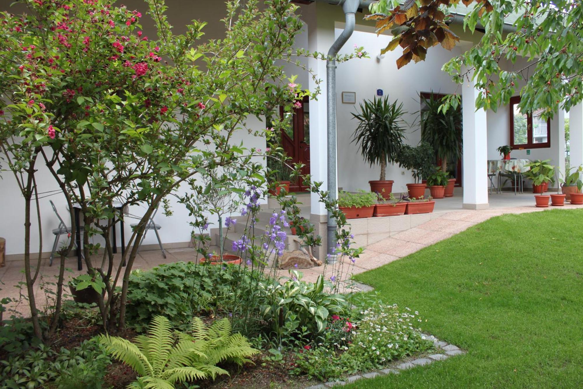 Boulevard Garden House - Free And Save Parking In The Locked Yard Ćuprija Eksteriør bilde