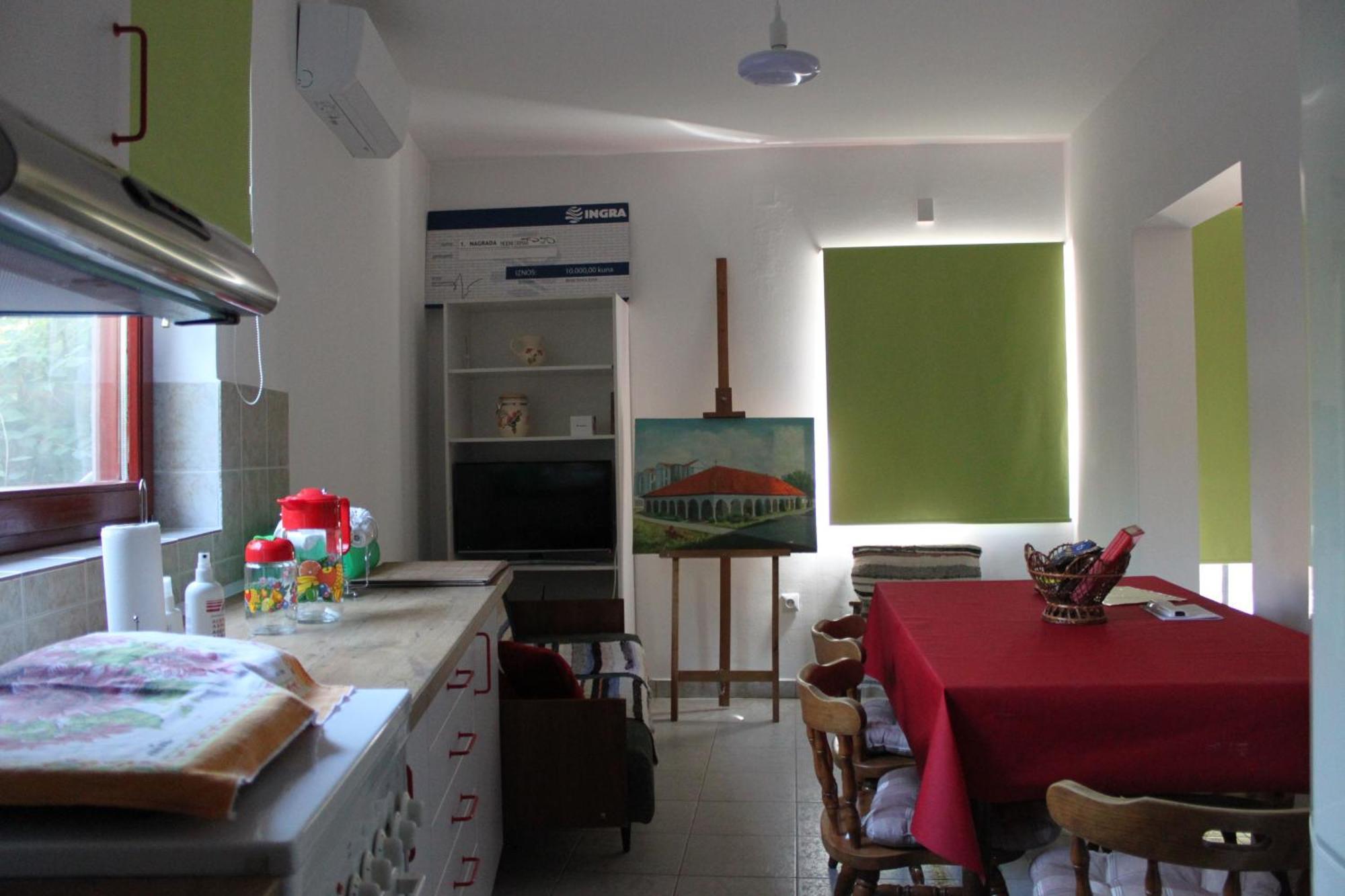 Boulevard Garden House - Free And Save Parking In The Locked Yard Ćuprija Eksteriør bilde